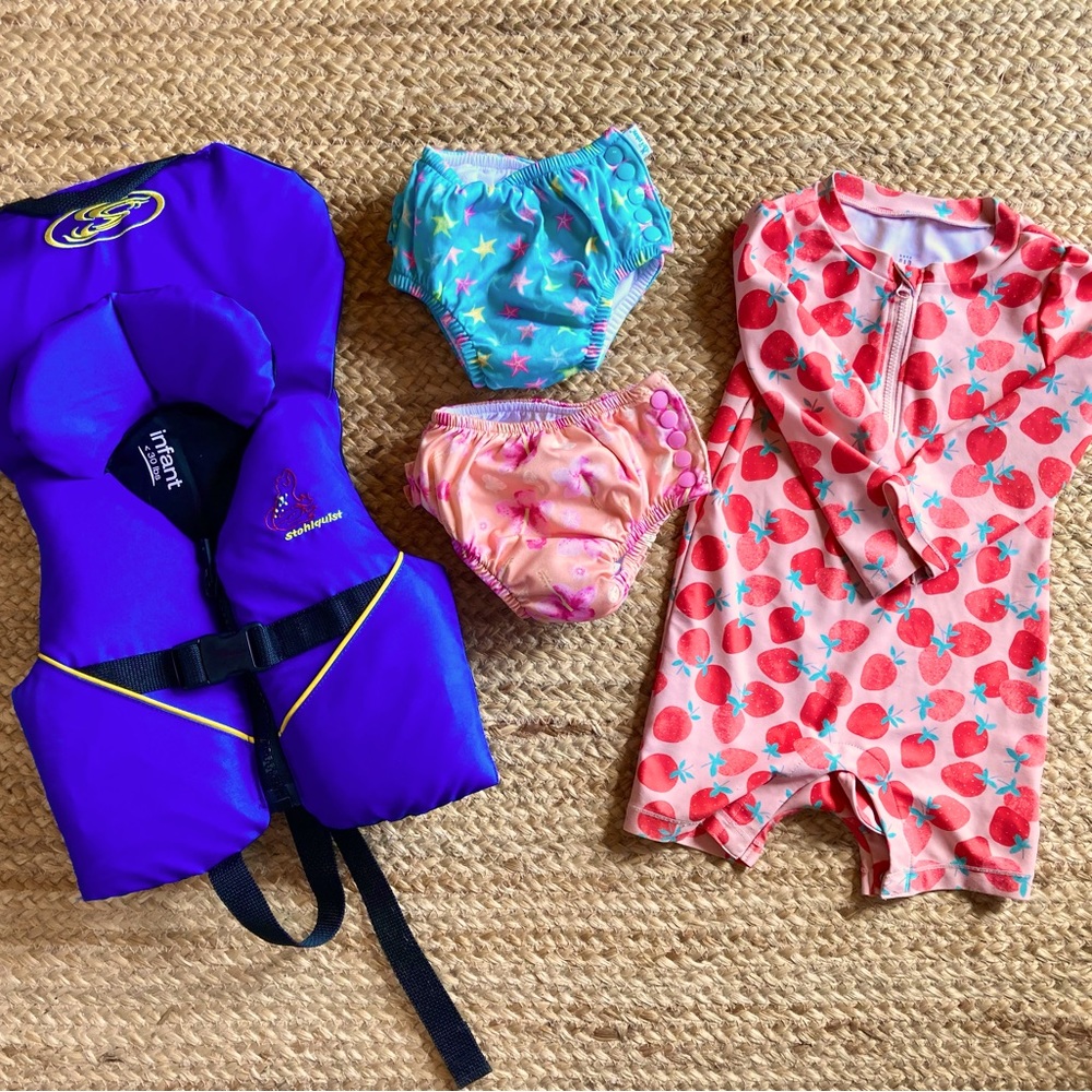 Baby swim bundle 12-24 months Stohlquist PFD, Gap swimsuit & two swim diapers